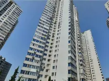 房子在恒隆广场旁边教师大厦,房子采光好,视野开阔