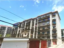 房子精装修,前后都外扩,有仓房