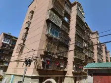 金山小区 带电梯的 去年新装电梯 南北通透 价钱合适