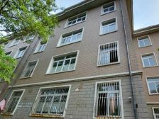 东财烛光园 封闭小区 中间楼层 有物业