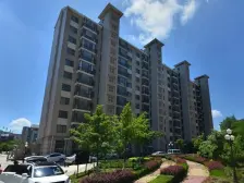 精装一室两厅 开放式大厨房 近地铁公交 万达广场