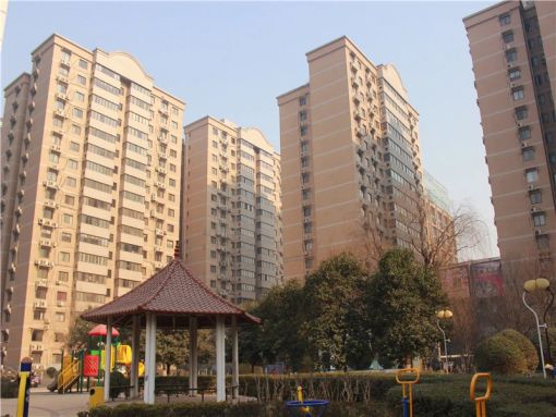 中泰新城3室2厅1卫南朝向1800.00元/月出租