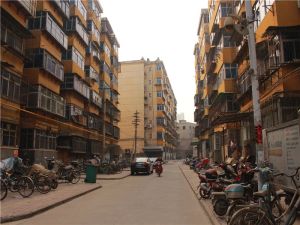 珠江路 洛铜铜城小区 好楼层二室精装双气 拎包入住