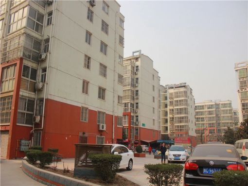 亚威金水岸3室2厅1卫南北朝向2100.00元/月出租