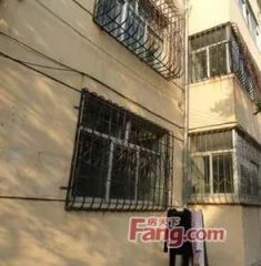 此房两年外呼哈路紧挨着启东34建