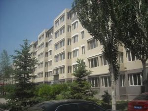 桥华 和华园 步梯三楼 不临街不把边 过户费低