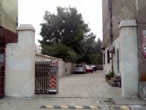 监狱宿舍3室1厅南
