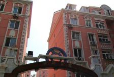 新华公寓 封闭小区 人车分流 一楼 小区中间位置