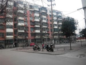 春都路道口巷4号院精装两室,拎包入住