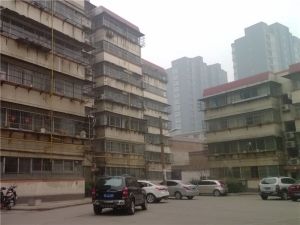 地铁口出行方便 户型方正 满五税费低 房东诚心出售,