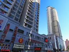 电梯 南北向 三室,精装修,配套齐全,看房方便