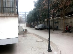 王城公园相邻行署路2楼适合孩子陪读