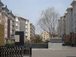 交通出行方便,干净整洁,物业好,停车方便