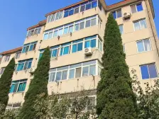 小龙街老虎滩双南向简单装修中间楼层交通方便楼下地铁