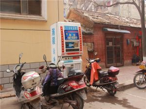 百货楼万达广场地铁口双气采光好