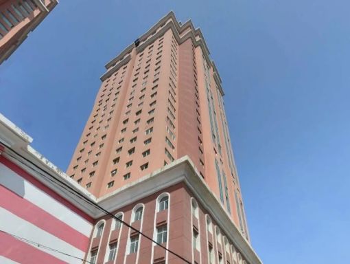 远大大厦1室1厅1卫南朝向2000.00元/月出租