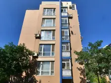 房子是跃层,精装修,房子有露台,户型好,诚心卖