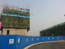 电梯双气小区,精装修四室两厅两卫楼层好,楼间距宽。