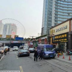 正规大四房,出行方便停车方便,有杂物间