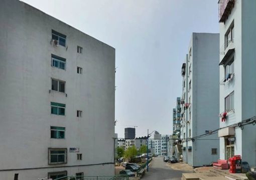 金湖里1室1厅1卫南朝向5000.00元/月出租