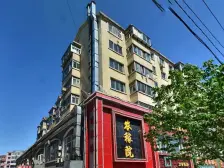 文体街中间楼层看房方便,手续齐全。