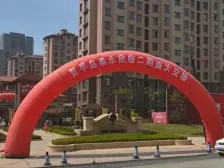 地铁口,封闭小区,三室,南北通透精装