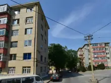 南石道街无坡,白云雁水公园门口