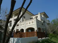 龙湖葡提海湾大独栋东打头150平大院 两个车位!