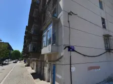 *楼,中间层,大三室两卫户型