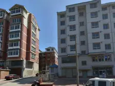 半封闭小区,交通便利,采光好,厨房面积大