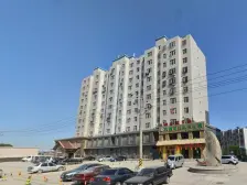 一楼业主自己圈建 院约30平,双入户门,地铁姚家站