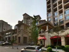 前排 海景房 业主诚心出售 看房方便 精装修 三室