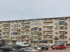 交通方便生活便利采光好适合中青年人