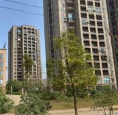 蓝色港湾,住宅性质公寓,1室1厅1厨带阳台,有阳台