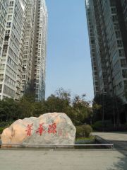 满五唯一,客厅带阳台大三房,双地铁口