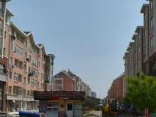 圣帝庄园不落地的一楼户型好,不挡光采光位置好