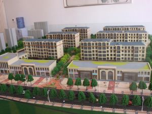 地铁口 小俩居 一楼带院子..................