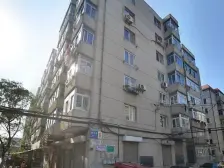 南北通透,采光视野好、近地铁。看房方便。捌拾