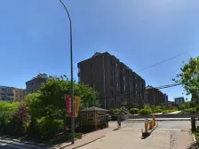 两室一厨 位置好 已经装修 带个仓房