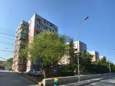 周家街封闭小区芙蓉小,80钟 精 装修 采光好念书好房