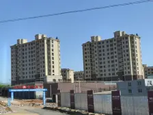 成熟社区、购物生活便捷,门口公交车,生活方便。