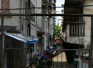 越秀和三羙中级人民法院南北通透精装大4房准电梯