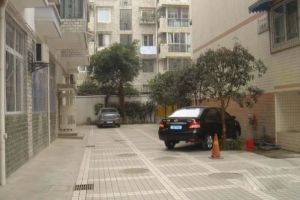 草堂西院1室1厅西南