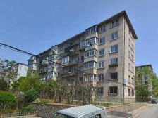 梅山路小区,三楼,一室一厅简单装修,近大型公园