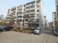 顶层加阁楼,使用面积大,公摊小。