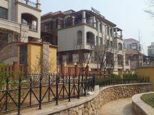 四季花城 一期多层 顶层复式 装修保持好 实用面积大