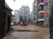 中天大厦电梯中间楼层生活配套完善