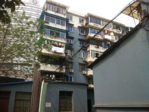 此房满五,中间楼层,采光充足,视野好
