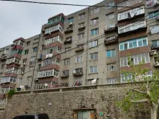 新建小区 1楼 两室一厅 可以当门头大阳台楼下免费停车