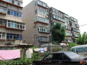 满五不唯一,楼层是7楼,采光无遮挡,带一个大阁楼